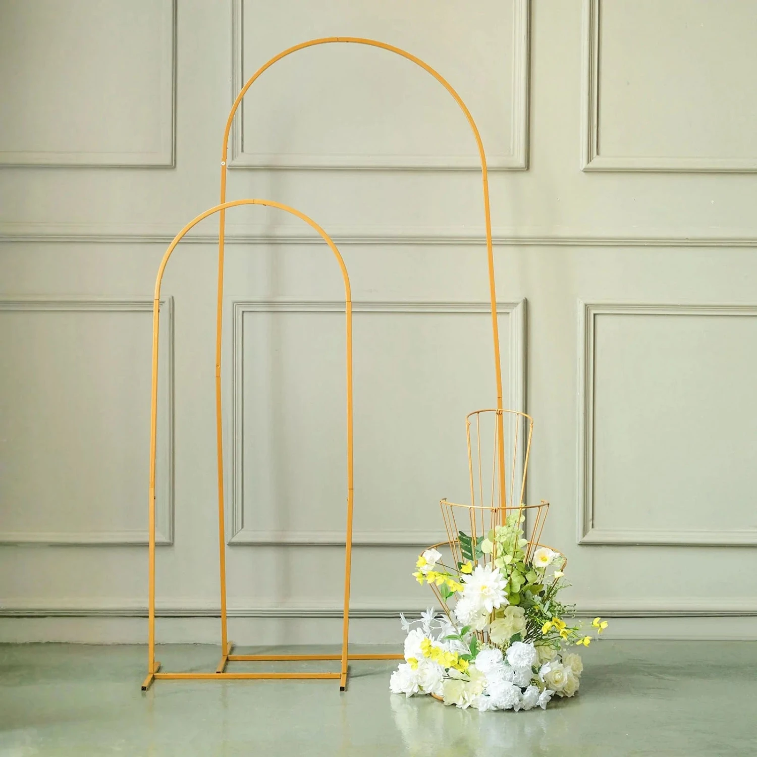 28" Spiral Metal Flower Display Stand Wedding Table Centerpiece - Gold 11 28" Spiral Metal Flower Display Stand Wedding Table Centerpiece - Gold - Image 9