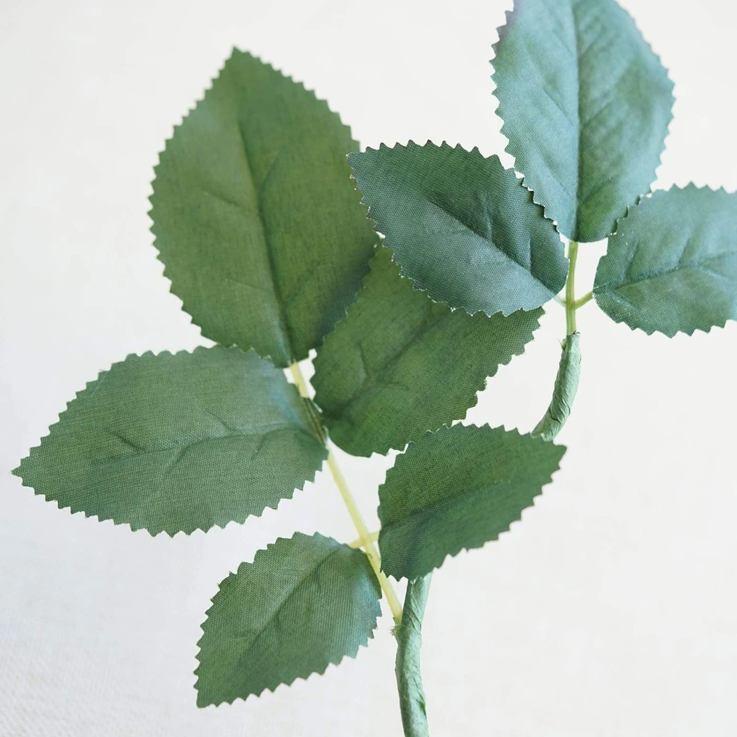 6 Ft Long 5 Silk Rose Flowers Garland With Leaves And Bendable Wire Vines 7 6 Ft Long 5 Silk Rose Flowers Garland With Leaves And Bendable Wire Vines - Image 5