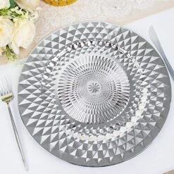 6 Metallic 13" Round Plastic Charger Plates With Diamond Pattern -Optimal Home Decoration 6 metallic 13 sparkling diamond disposable dinner serving plates 30797483245631