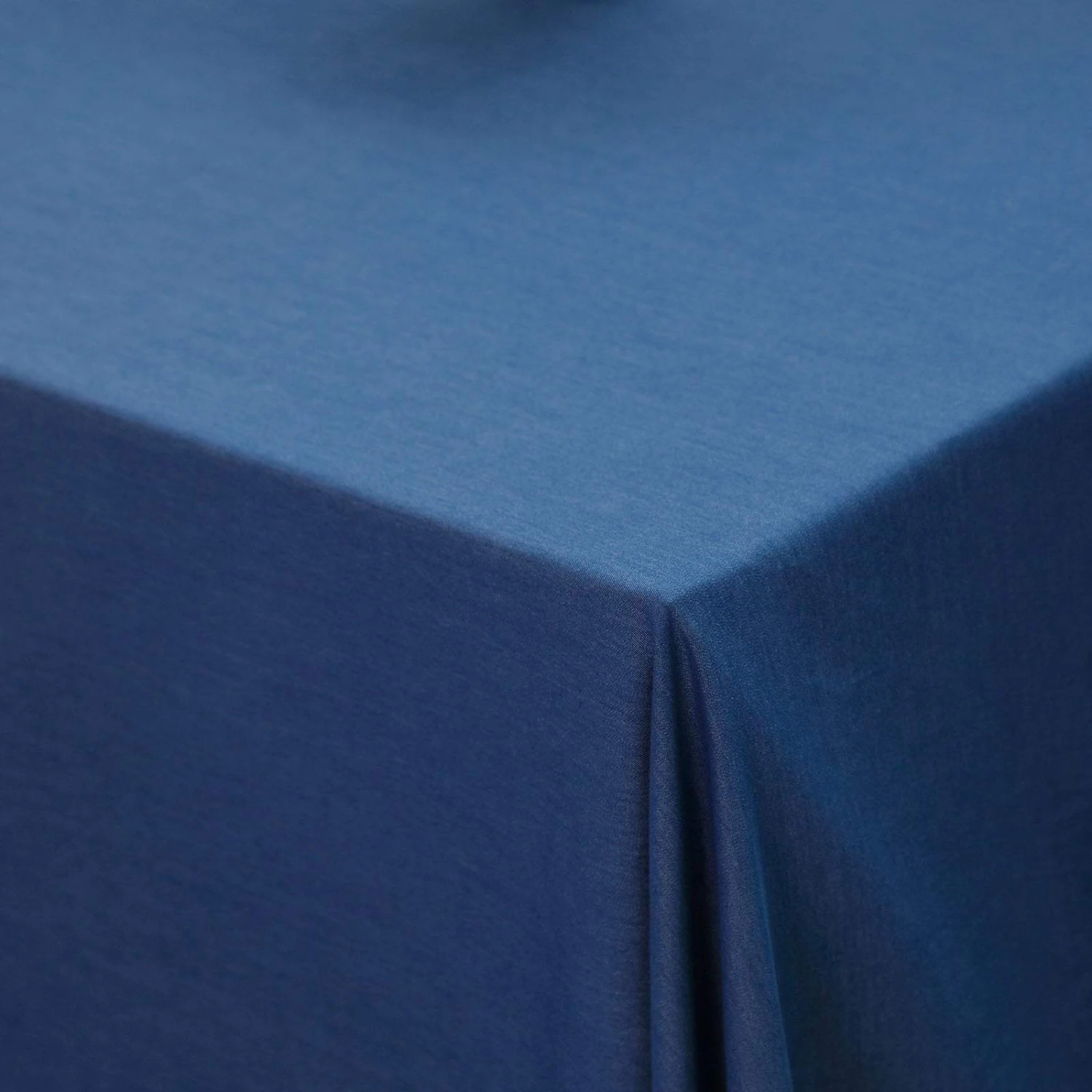85" X 85" Faux Denim Polyester Table Overlay - Dark Blue 6 85" X 85" Faux Denim Polyester Table Overlay - Dark Blue - Image 4